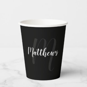 Zwart gepersonaliseerd modern script monogram en n papieren bekers