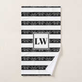 Zwart gestreepte monogram bad handdoek (Handdoek)