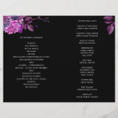 Zwart gevouwen trouwprogramma. Paarse bloemen (Achterkant)