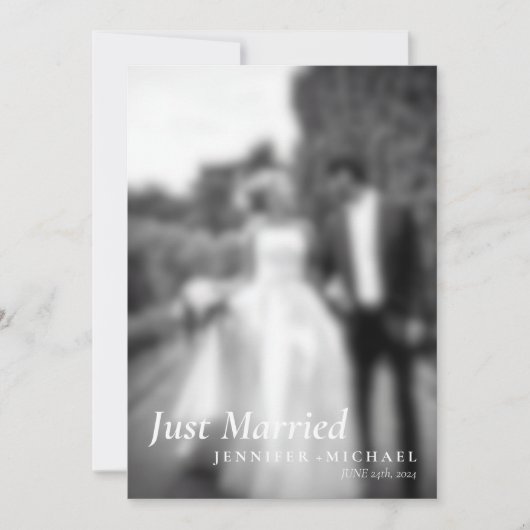 Zwart Gewoon getrouwd Elegant Eenvoudige Bruiloft Kaart (Voorkant)