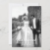 Zwart Gewoon Getrouwd Geometrisch Eenvoudige Huwel Kaart (Voorkant)