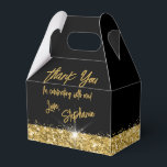 Zwart Gold Glitter Modern Fun Brusscript Aangepast Bedankdoosjes<br><div class="desc">Fun, funky en modern artsy party gunt box met gele goudglitterrand op een zwarte achtergrond met aangepast penseeltekst, perfect voor een moderne en chic verjaardag, bat mitzvah, Quinceañera, vrijgezellenfeest, baby shower of bachelorette party. Gebruik het Hulpmiddel van het Ontwerp van de Sjabloon om doopvonten, kleuren en ontwerp te veranderen om...</div>
