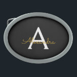 Zwart Gold Modern Script Girly Monogram Naam Gesp<br><div class="desc">Zwart en gouden Eenvoudige scriptmonogram Naam Belt Buckle. Dit maakt het perfecte afstuderen,  zoete 16 16,  18,  21,  30,  40,  50,  60,  70,  80,  90,  100 jaar,  bruiloft,  vrijgezellenfeest,  verjaardagsfeest,  baby shower of bachelorette cadeau voor iemand die van glam luxe en stijlvolle stijl houdt.</div>