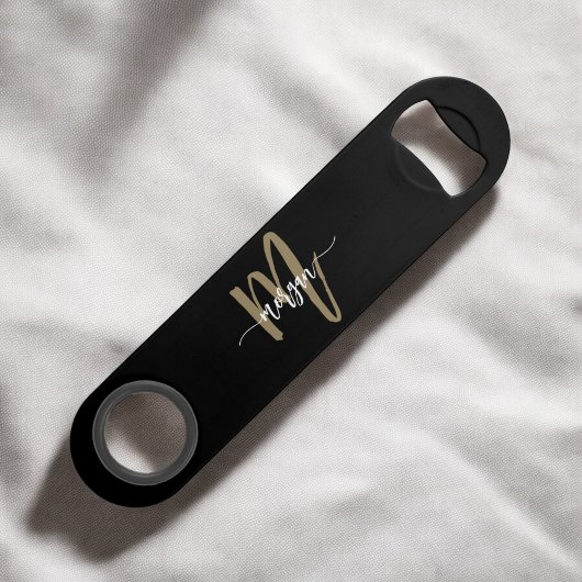 Zwart Gold Modern Script Girly Monogram Naam Speed Flessenopener