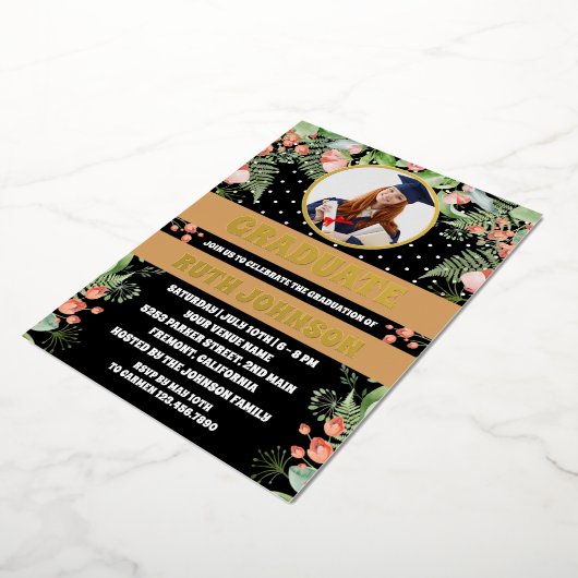 Zwart Goud Bloemen Graduation Party Foto Folie Uitnodiging (Gedraaid)