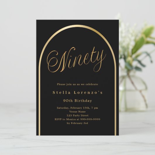 Zwart goud boog script premium 90ste verjaardag kaart (Staand voorkant)