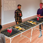 Zwart & Goud Cheers en Beers Familie Beer Pong Tafel<br><div class="desc">Zwart en goud gejuich en bieren bier pong tafel. Personaliseer het door uw familienaam toe te voegen.</div>