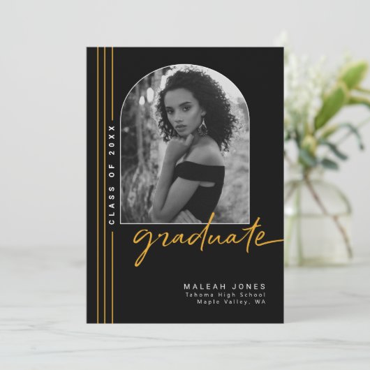 Zwart Goud Elegant Arch Overlay Foto Afstuderen Aankondiging (Staand voorkant)