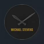 Zwart Goud Kleur Professioneel Naam toevoegen Ronde Klok<br><div class="desc">Deze sjabloon is ideaal voor diegenen die een stijlvol,  eenvoudig maar opvallend design willen.</div>