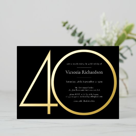 Zwart Goud Modern Minimalistisch 40e Verjaardagsfe Folie Uitnodiging (Staand Voorkant)