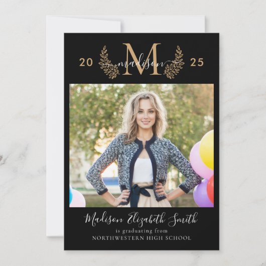 Zwart Goud Monogram Girly Script Foto Afstuderen Aankondiging (Voorkant)