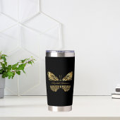 Zwart goudbruine vlindernaamscript geïsoleerde drinkbeker