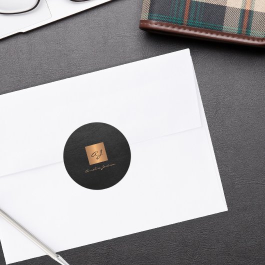 Zwart goudelegant script monogram naam leder ronde sticker