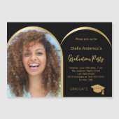 Zwart gouden fotoboog afstuderen 2025 magnetische uitnodiging (Voorkant)