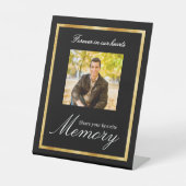 Zwart-gouden gedenkteken delen een herinnering reclamebord met voetstuk (Voorkant)