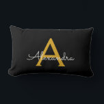 Zwart goudgierschrift Monogram Naam Modern Kussen<br><div class="desc">Goud en zwart monogram Voeg je eigen naam Lumbar Pillow toe. Dit maakt de perfecte liefhebbende 16 verjaardag,  bruiloft,  vrijgezellenfeest,  verjaardagsdag,  baby shower of vrijgezellenfeest voor iemand die van luxe glam en stijl houdt.</div>