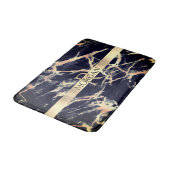 Zwart-goudmarmer, grote goudstreep naam+monogram badmat (Gekanteld)