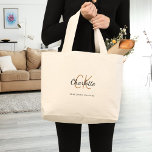 Zwart goudmonogram naam initiaal simpel script grote tote bag<br><div class="desc">Pas uw voornaam,  monogram en volledige naam aan en voeg deze toe. Zwarte en gouden gekleurde tekst. De naam wordt geschreven met een modern handgeschreven stijlmanuscript met letters.</div>