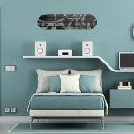 Zwart grijs abstract grafitti patroon persoonlijk skateboard<br><div class="desc">Zwart en grijs abstract grafitti,  muurkunstpatroon</div>