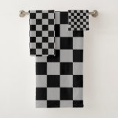 Zwart + Grijs Check Checkerboard Patroon Bad Handdoek (Insitu)