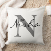 Zwart grijs gepersonaliseerde familienaam Monogram Kussen (Deken)
