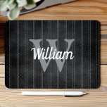 Zwart grijs  streepjesretro monogram muismat<br><div class="desc">Dit ontwerp heeft een  streepjespatroon in zwart met bleke grijsstrepen. Personaliseer het met uw monogram initiaal in grijs en jouw naam in wit retro script.</div>