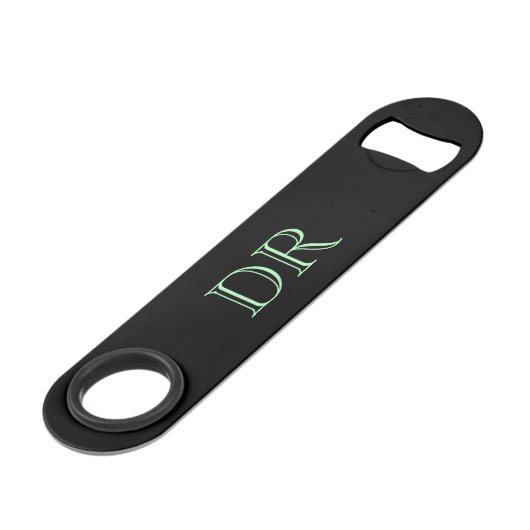 Zwart groen aangepaste initialen minimalistisch speed flessenopener (Voorkant Gekanteld)