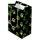 Zwart Groen Gestructureerd Paw Print Patroon Medium Cadeauzakje (Voorkant Gekanteld)