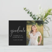 Zwart Handgeschreven Script Afstuderen Foto Kaart (Staand voorkant)