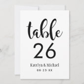 Zwart Handgeschreven Script Trouwtafel Nummer Kaart (Voorkant)