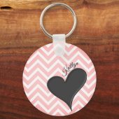 Zwart hart op roze Chevron Stripe met naam Sleutelhanger (Voorkant)