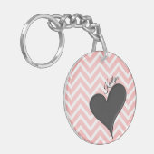 Zwart hart op roze Chevron Stripe met naam Sleutelhanger (Voorkant Links)