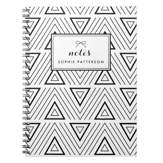 Zwart Hedendaags Driehoeken Patroon Gepersonalisee Notitieboek (Voorkant)