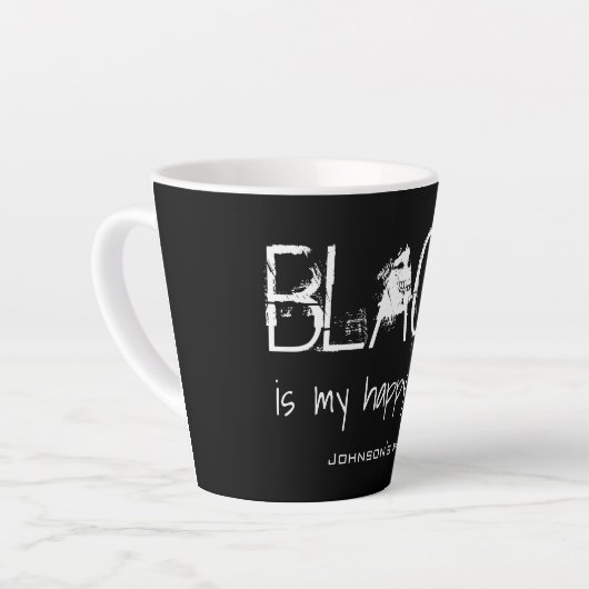Zwart is mijn gelukkige kleur - gepersonaliseerd, latte mok (Linkerhoek)