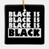 Zwart is zwart keramisch ornament (Voorkant)