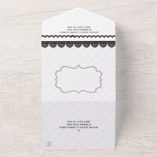 Zwart Kant op Witte Aangepaste Bruiloft All In One Uitnodiging (Buitenkant)