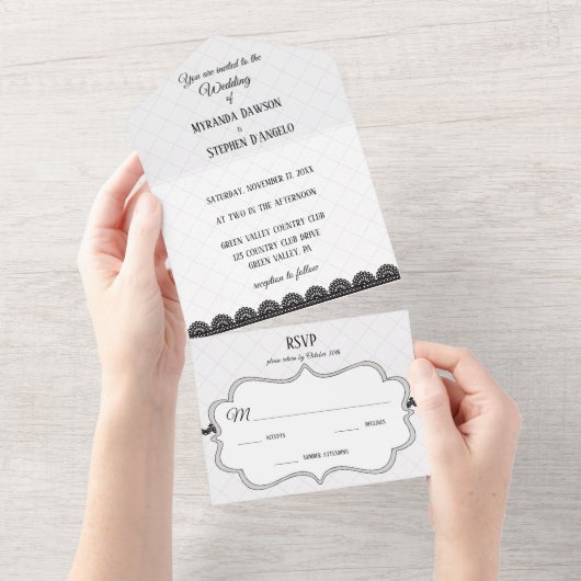 Zwart Kant op Witte Aangepaste Bruiloft All In One Uitnodiging (Afscheurbaar)