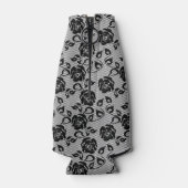 Zwart kant patroon op witte achtergrond flesjeskoeler (Achterkant)