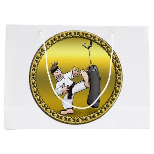 Zwart karaat man dat een zwarte trainingstas schop groot cadeauzakje (Achterkant)