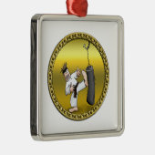 Zwart karaat man dat een zwarte trainingstas schop metalen ornament (Rechts)