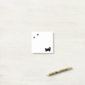 Zwart karton en afdrukken in pag post-it® notes (Op bureau)