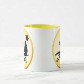 Zwart Kat kijkt naar ovaal Mokken (Midden)