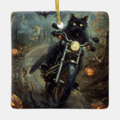 Zwart Kat Rijden Motorfiets Halloween Eng Keramisch Ornament (Voorkant)