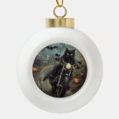 Zwart Kat Rijden Motorfiets Halloween Eng Keramische Bal Ornament (Voorkant)