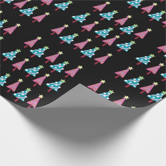 Zwart kerstroze en blauwe bomen ompakpapier cadeaupapier (Hoek)