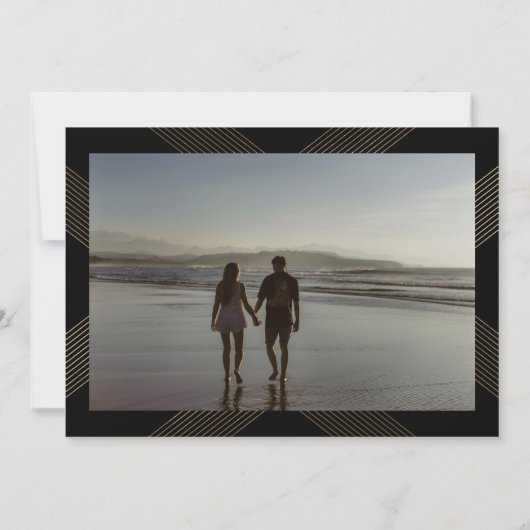 zwart klassiek  deco goudmonogram geometrisch save the date (Achterkant)