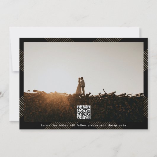 zwart klassiek deco goudmonogram qr code save the date (Achterkant)