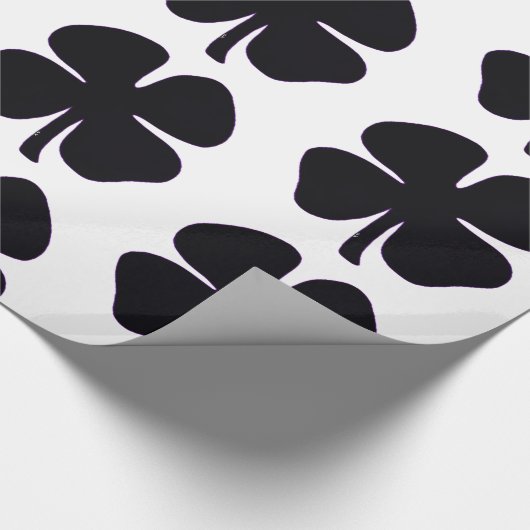 Zwart Klaver glanzend inpakpapier groot (Hoek)