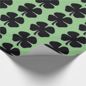 Zwart Klaver groen glanzend inpakpapier medium (Hoek)