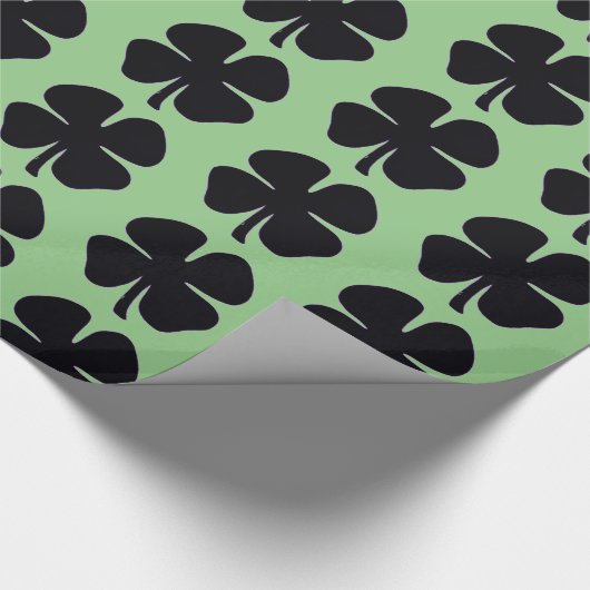 Zwart Klaver groen glanzend inpakpapier medium (Hoek)